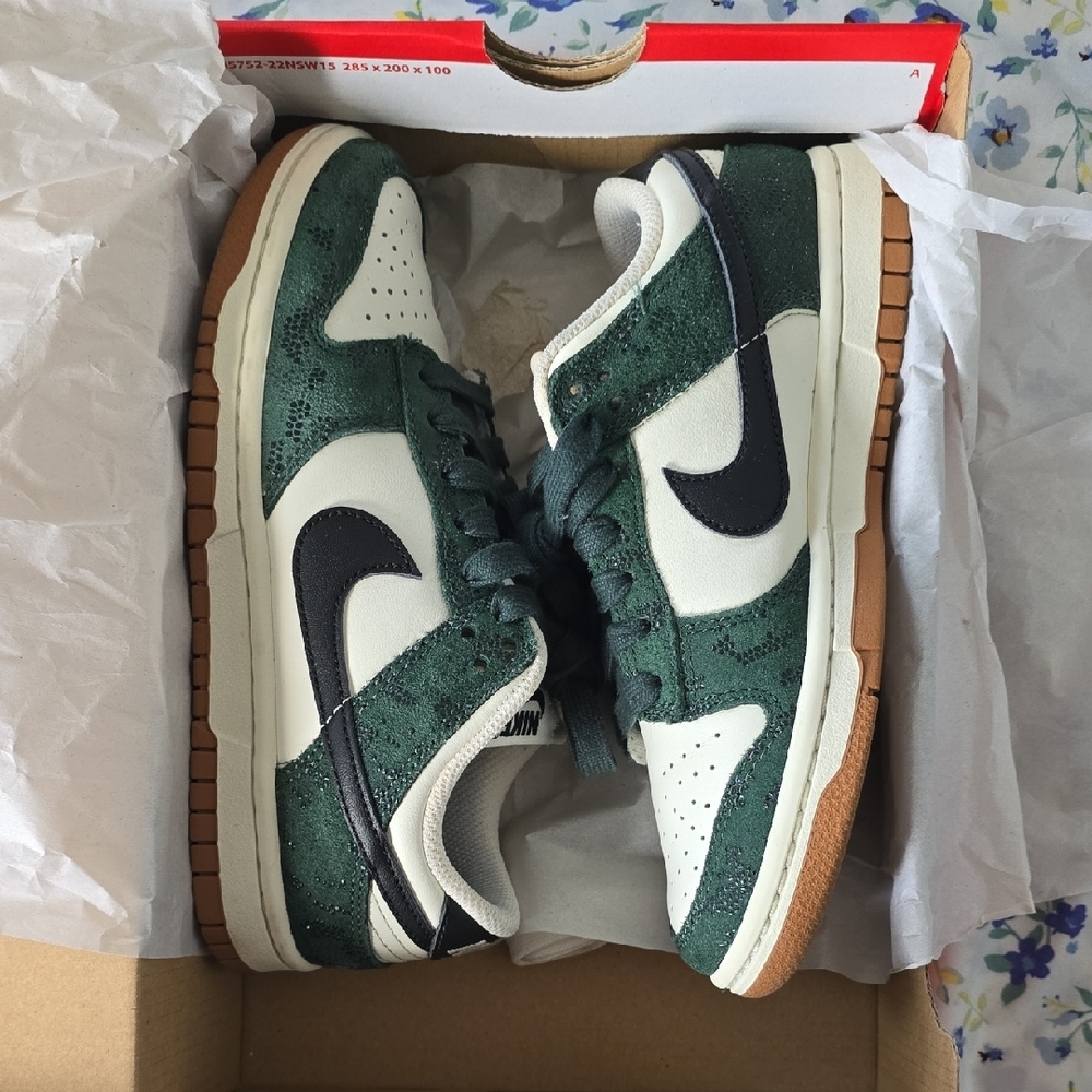 Nike Dunk Low Pro Green and Black Sneakers